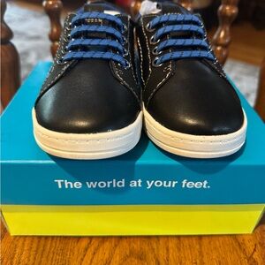 SOLEPLAY kids sneakers size 9